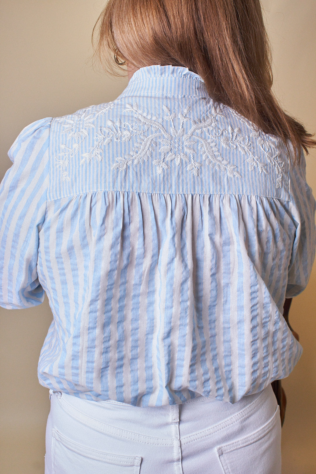 Camisa às Riscas Azuis