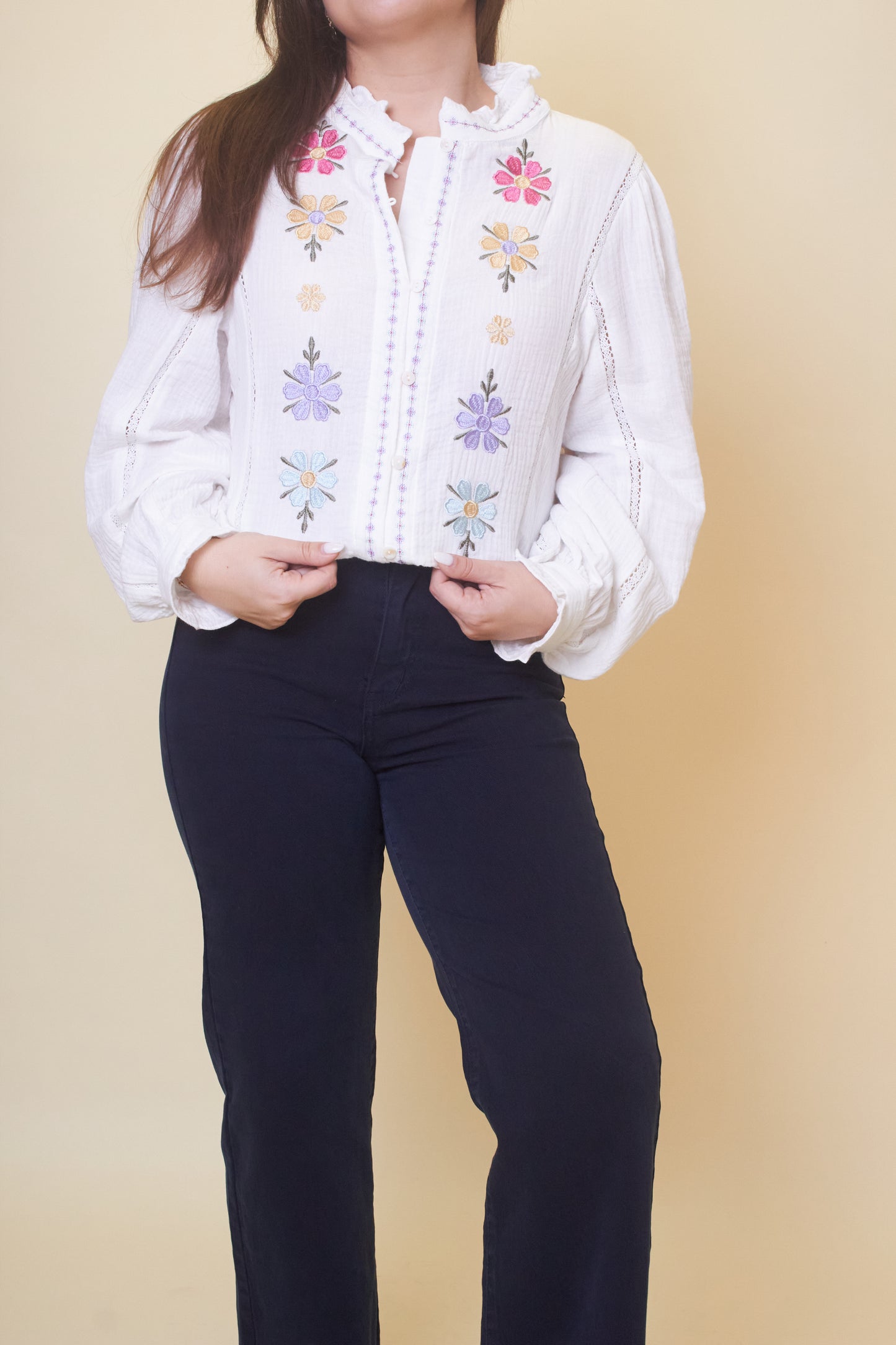 Camisa Flores Bordadas