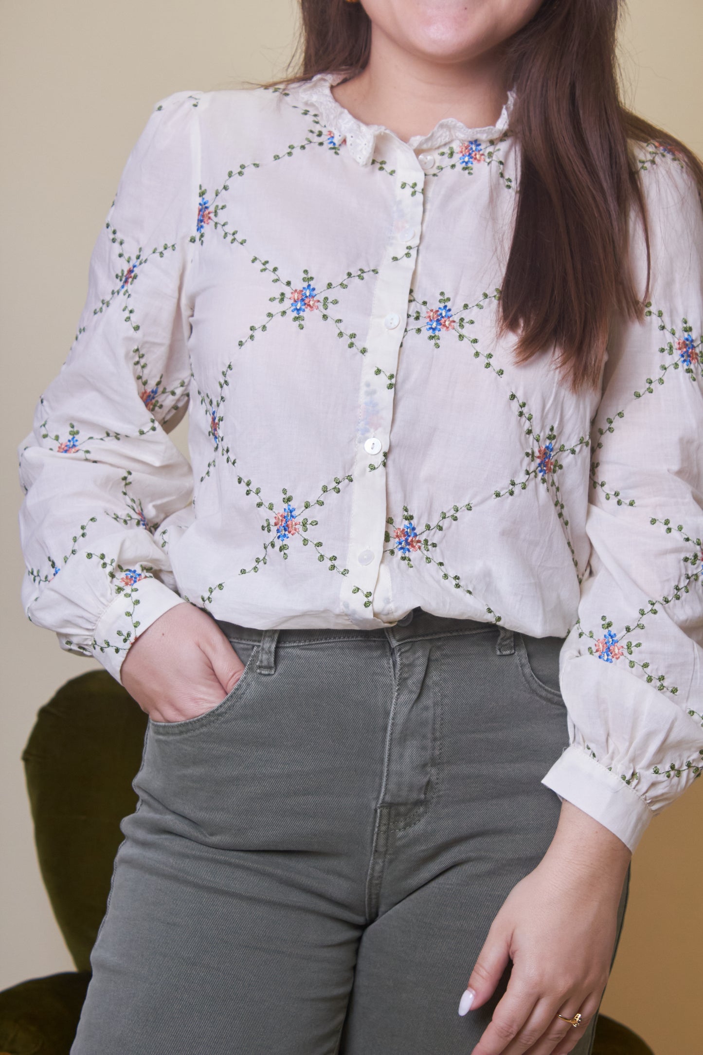 Camisa Floral Bordada
